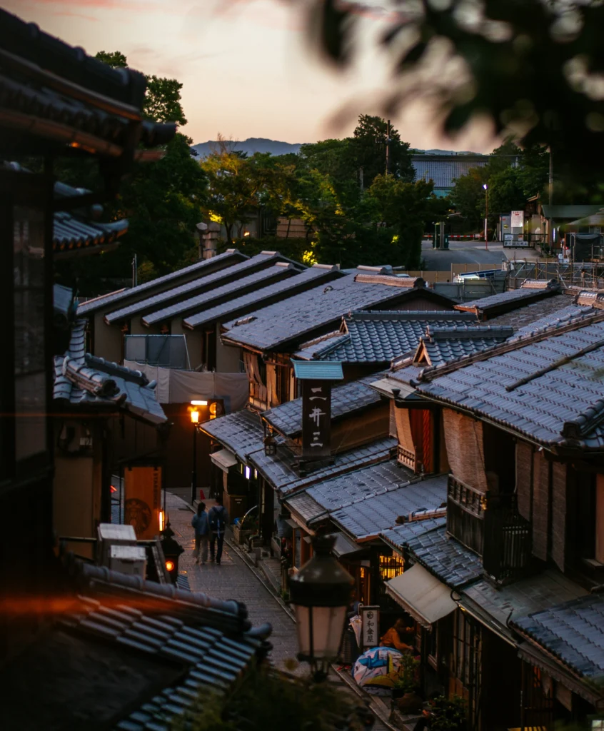 Du lịch Nhật Bản: Khám phá những địa điểm không thể bỏ qua Kyoto: Nơi Hồn Cổ của Nhật Bản